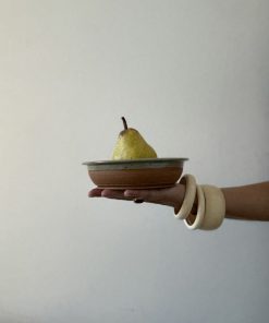 Alternative view of Petite coupe en grès moucheté gris