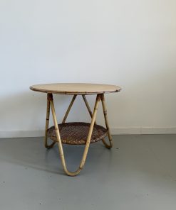 Alternative view of Table d’appoint vintage en rotin et bambou – années 60