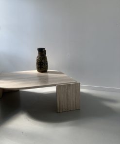 Alternative view of Très grand vase en céramique BAY West Germany datant des années 1960-1970