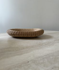 Alternative view of Corbeille en rotin – panier à fruits en vannerie – années 70