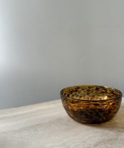 Grand saladier en verre ambré