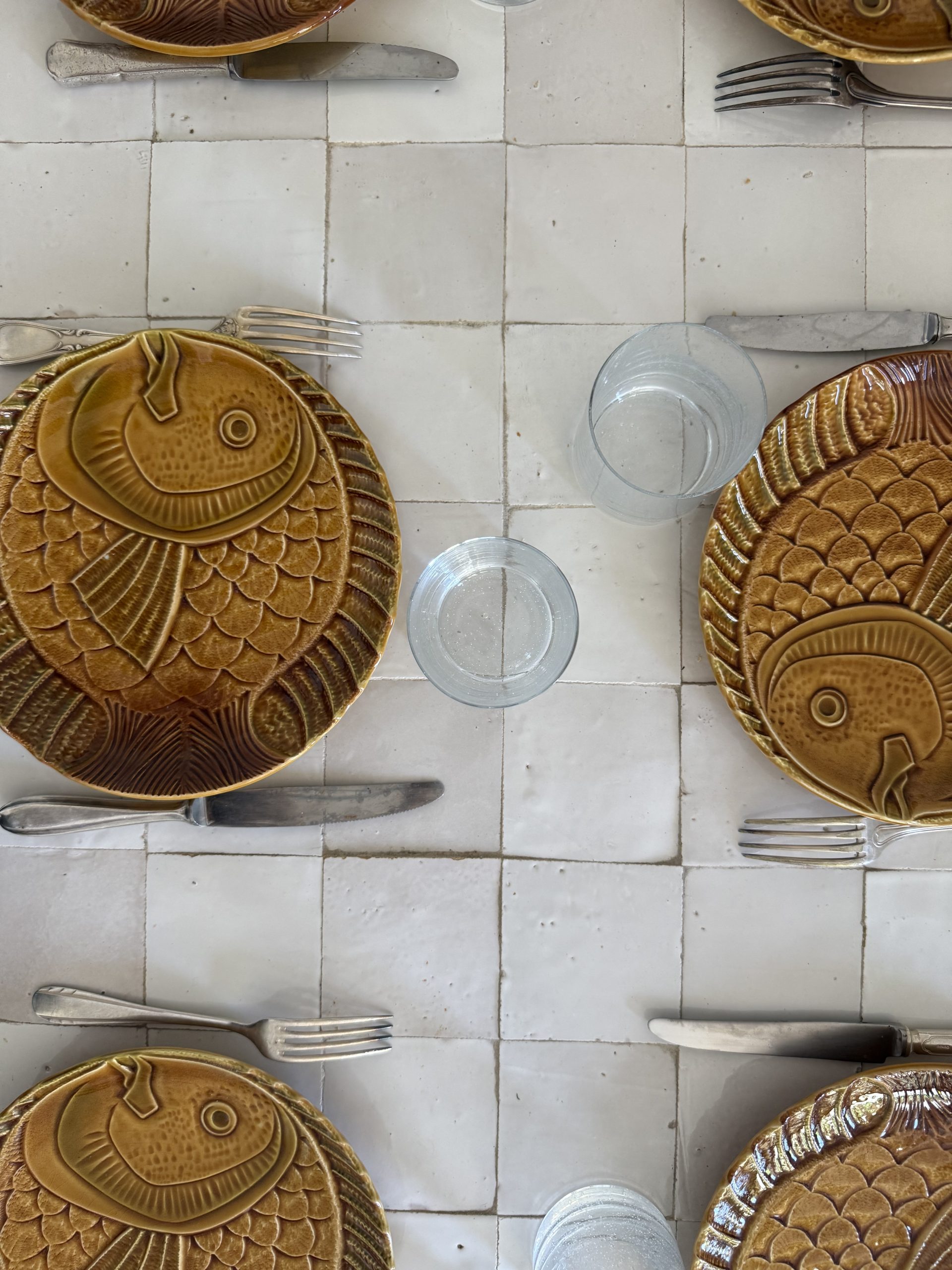 Superbe service poisson de Sarreguemines : 12 assiettes et 3 plats. – Image 4