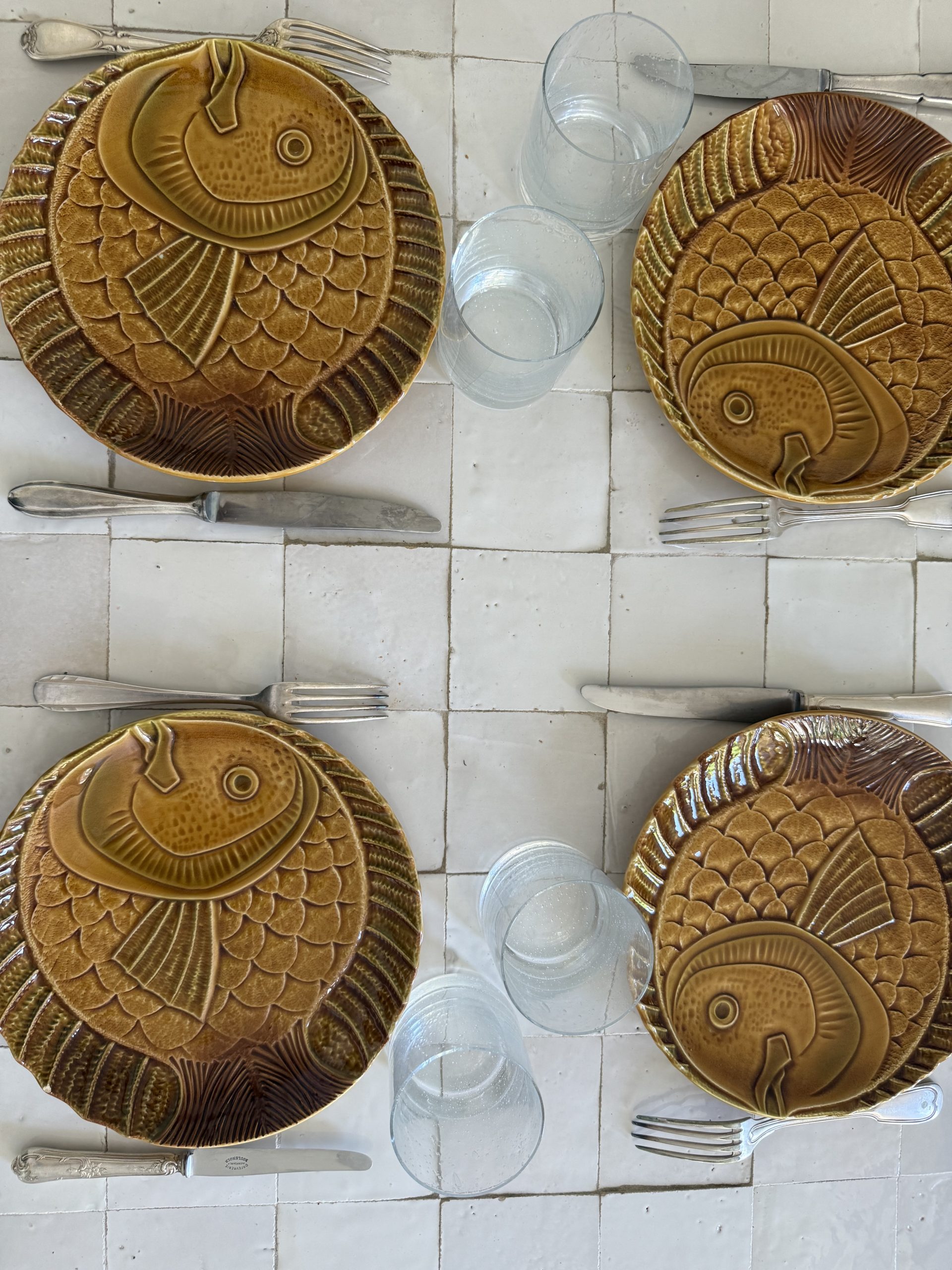 Superbe service poisson de Sarreguemines : 12 assiettes et 3 plats.