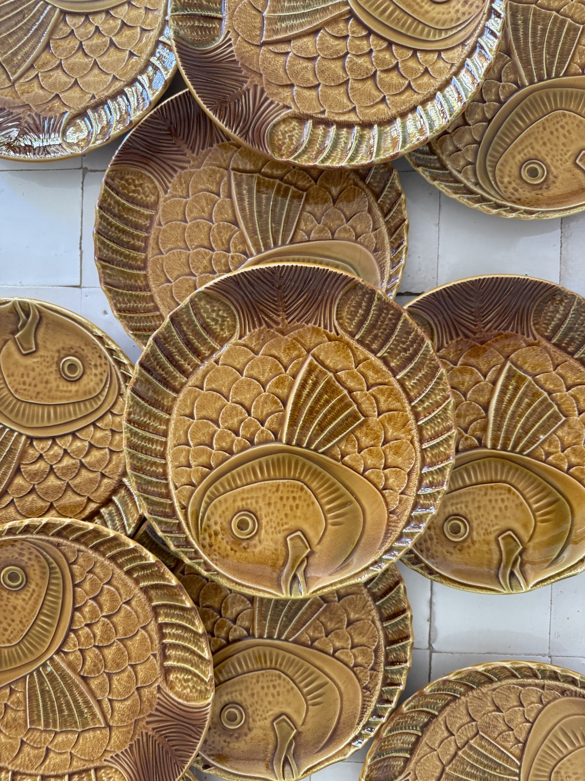 Superbe service poisson de Sarreguemines : 12 assiettes et 3 plats. – Image 6