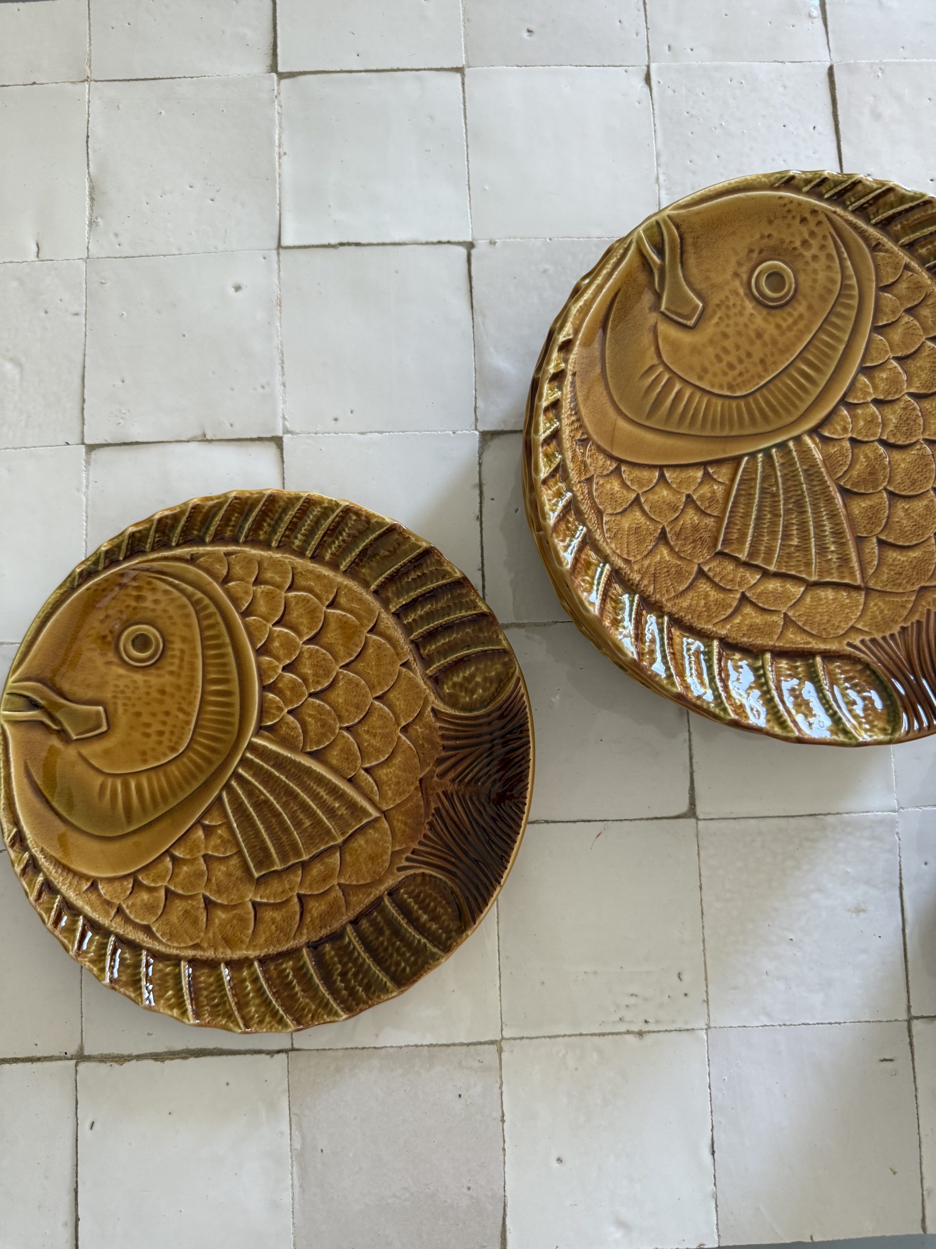 Superbe service poisson de Sarreguemines : 12 assiettes et 3 plats. – Image 2