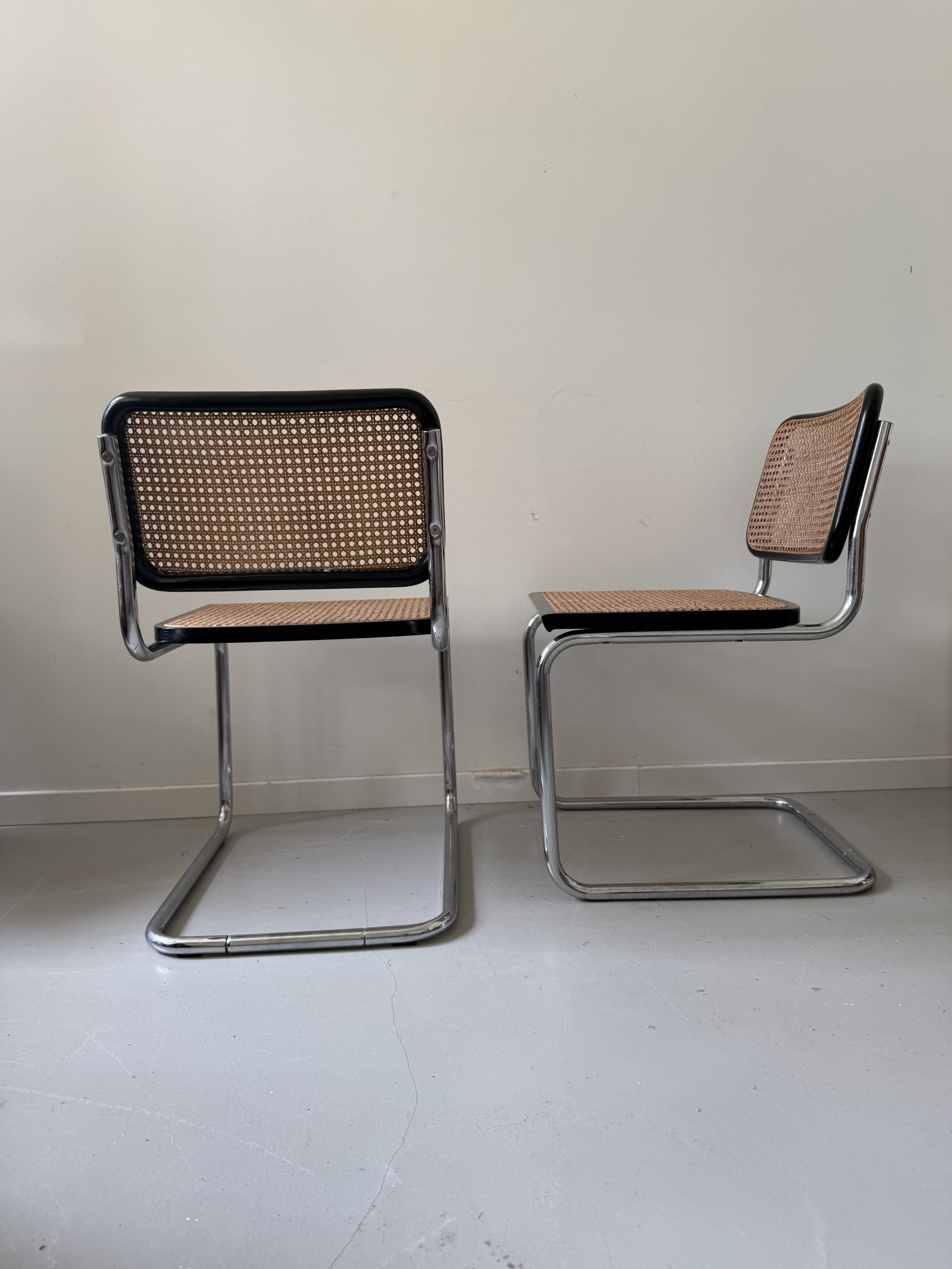 Paire de chaises modèle Cesca en cannage et métal chromé – Image 7