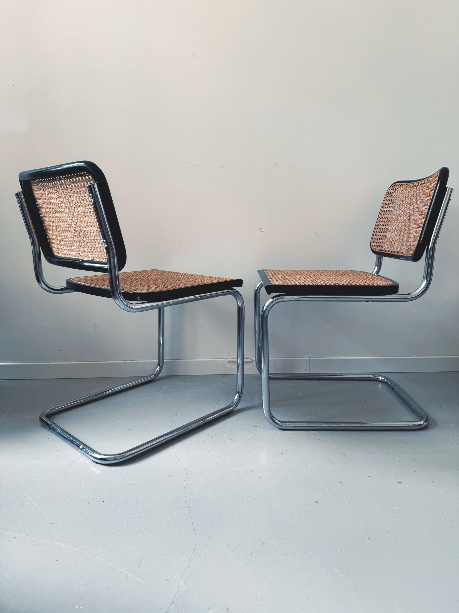 Paire de chaises modèle Cesca en cannage et métal chromé – Image 6