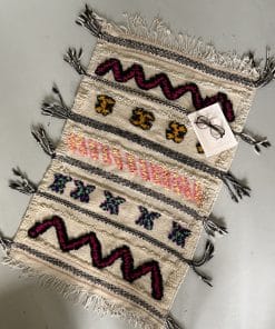 Tapis berbère marocain type Hanbel à motifs colorés