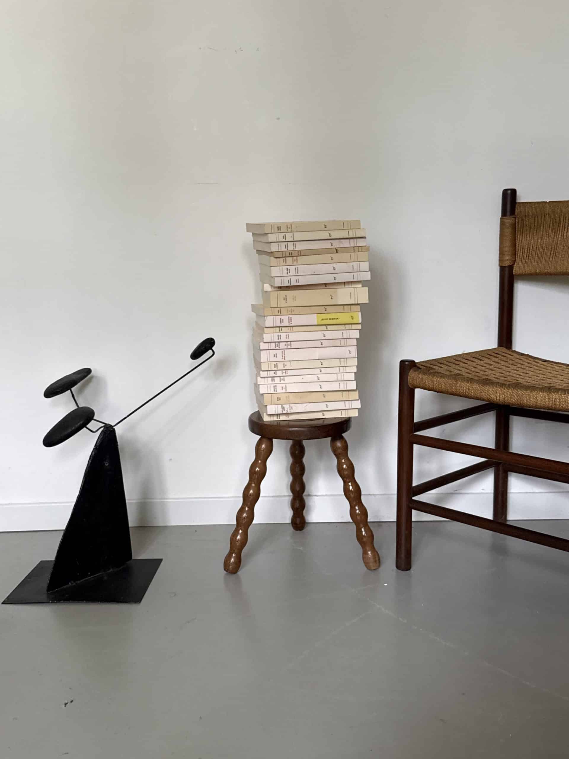 Tabouret en bois tourné vintage