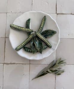 Assiette trompe-l’œil aux petits pois